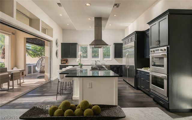 8255 Canyon Tree Court, Las Vegas, NV 89113