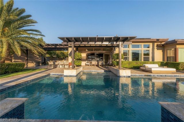8255 Canyon Tree Court, Las Vegas, NV 89113