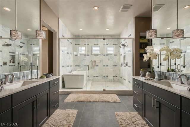 8255 Canyon Tree Court, Las Vegas, NV 89113