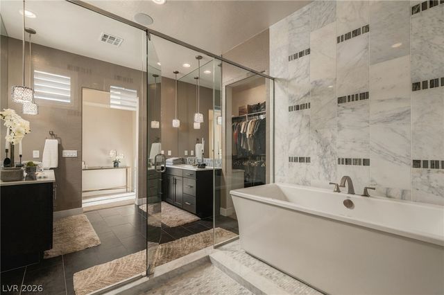 8255 Canyon Tree Court, Las Vegas, NV 89113