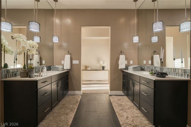8255 Canyon Tree Court, Las Vegas, NV 89113