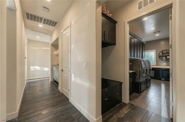 8255 Canyon Tree Court, Las Vegas, NV 89113