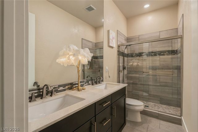 8255 Canyon Tree Court, Las Vegas, NV 89113
