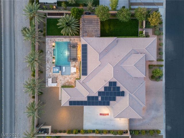 8255 Canyon Tree Court, Las Vegas, NV 89113