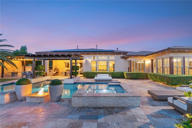 8255 Canyon Tree Court, Las Vegas, NV 89113