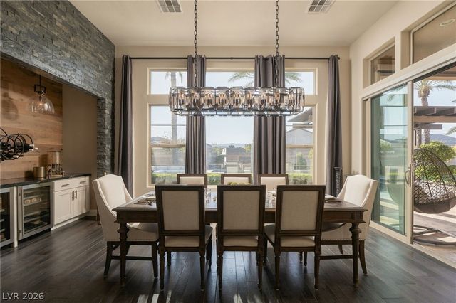 8255 Canyon Tree Court, Las Vegas, NV 89113