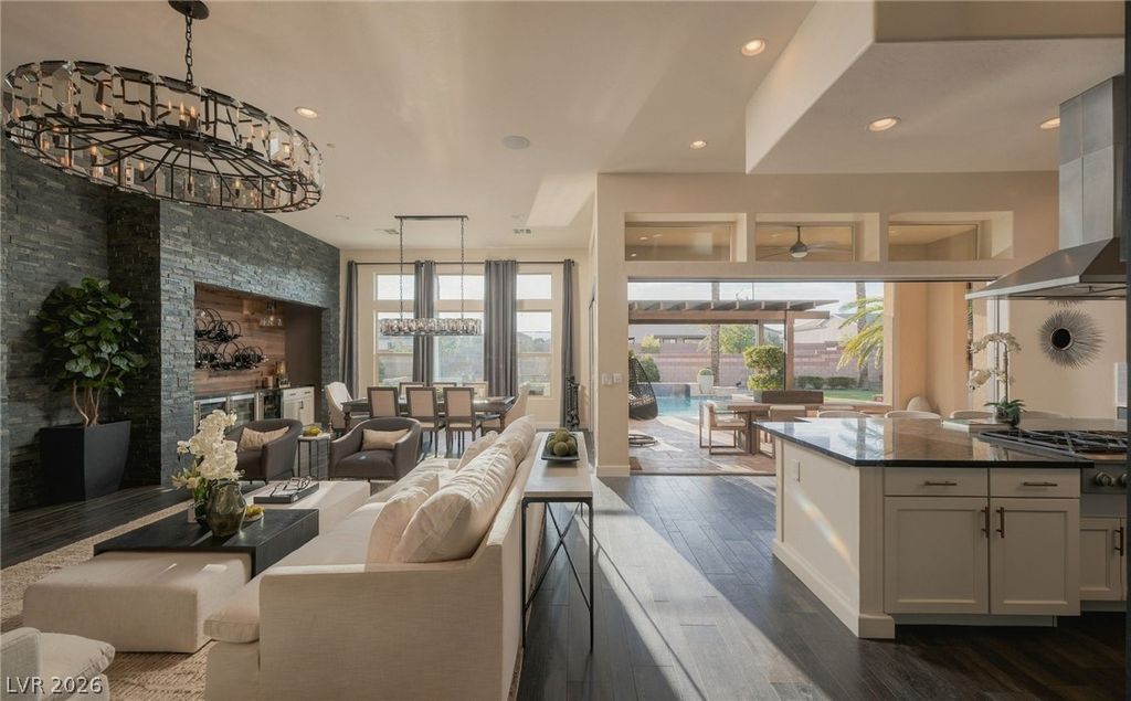 8255 Canyon Tree Court, Las Vegas, NV 89113 — photo 4
