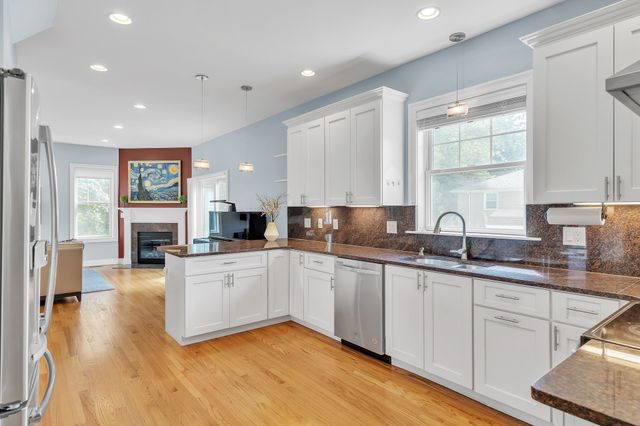 39 Arcola St, Lexington, MA 02420