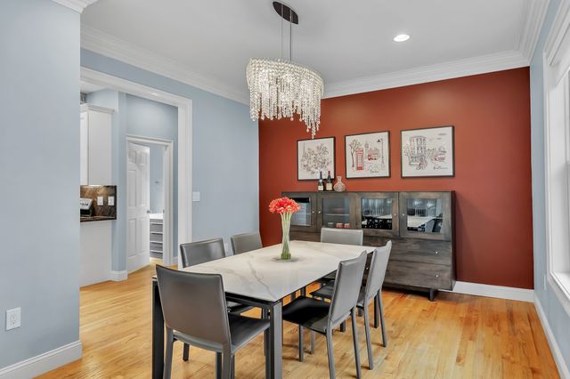 39 Arcola St, Lexington, MA 02420