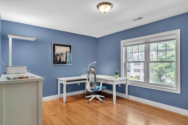 39 Arcola St, Lexington, MA 02420