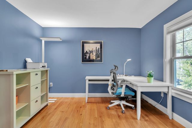 39 Arcola St, Lexington, MA 02420