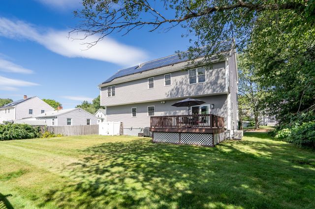 39 Arcola St, Lexington, MA 02420