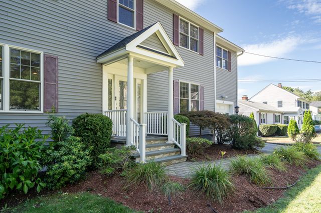 39 Arcola St, Lexington, MA 02420