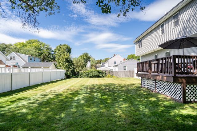 39 Arcola St, Lexington, MA 02420