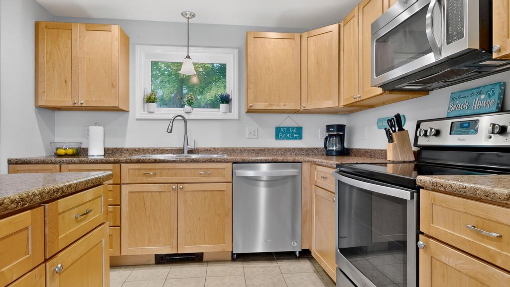 4 Sunset Drive, Old Orchard Beach, ME 04064 — photo 5