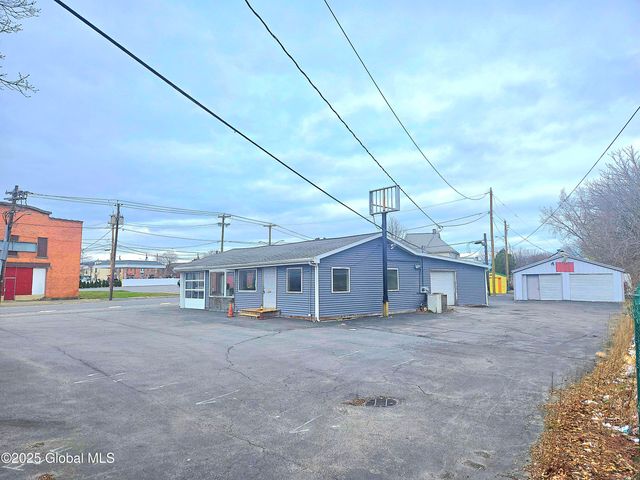 1904 Broadway, Watervliet, NY 12189