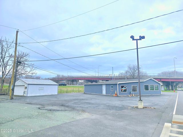 1904 Broadway, Watervliet, NY 12189