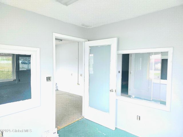 1904 Broadway, Watervliet, NY 12189