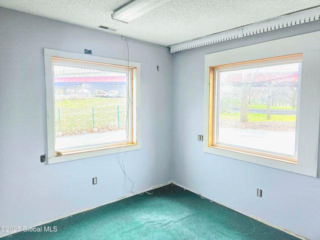 1904 Broadway, Watervliet, NY 12189