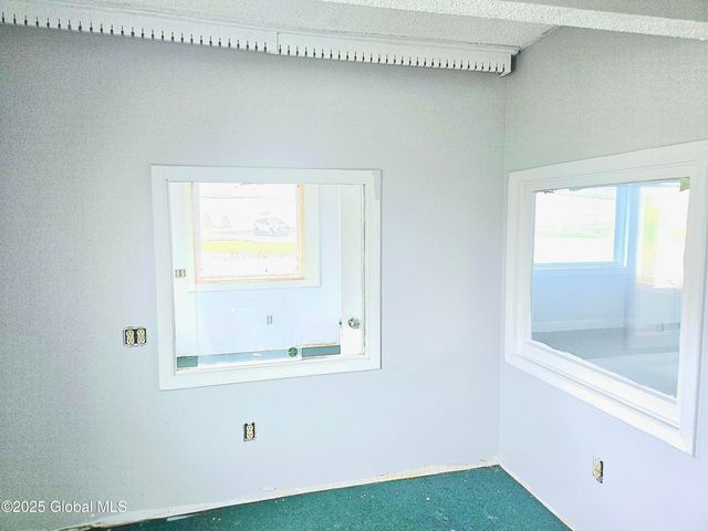 1904 Broadway, Watervliet, NY 12189