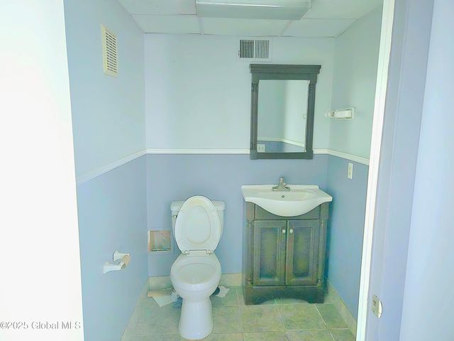 1904 Broadway, Watervliet, NY 12189