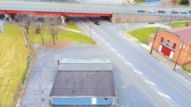 1904 Broadway, Watervliet, NY 12189