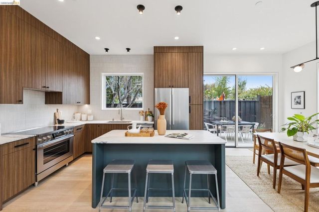 1523 Stuart, Berkeley, CA 94703
