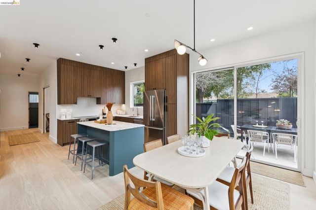 1523 Stuart, Berkeley, CA 94703