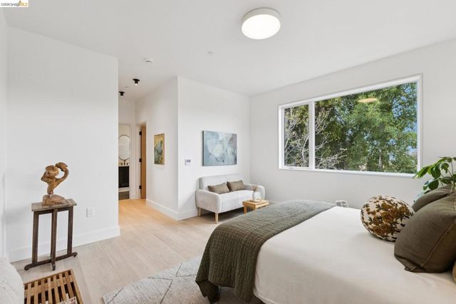1523 Stuart, Berkeley, CA 94703