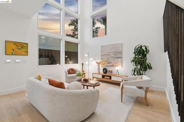 1523 Stuart, Berkeley, CA 94703