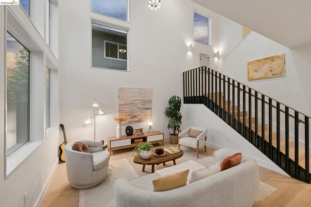 1523 Stuart, Berkeley, CA 94703