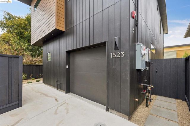 1523 Stuart, Berkeley, CA 94703