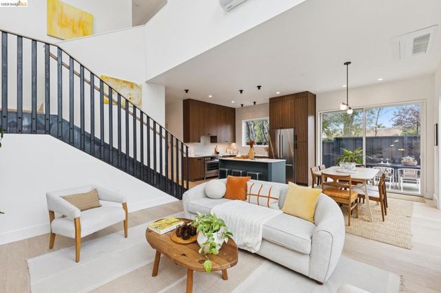 1523 Stuart, Berkeley, CA 94703