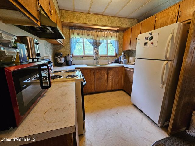109 Geronimo Lane, Sandpoint, ID 83864