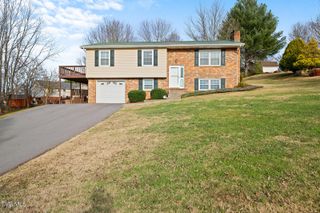 229 Hill Top Circle, Bluff City, TN 37618