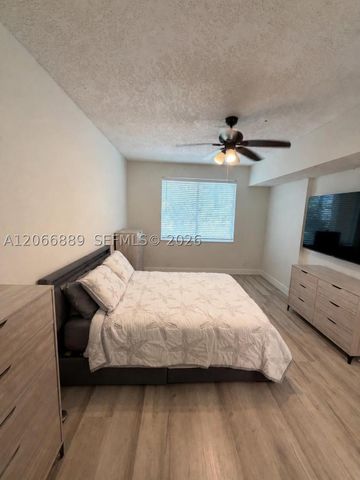 6960 SW 39th St E102, Davie, FL 33314