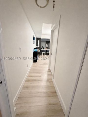 6960 SW 39th St E102, Davie, FL 33314