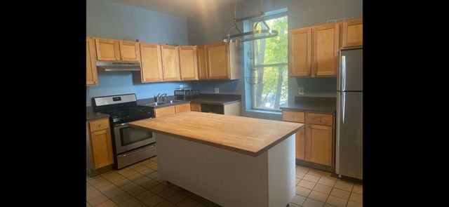 1657 N Monticello Avenue, Chicago, IL 60647