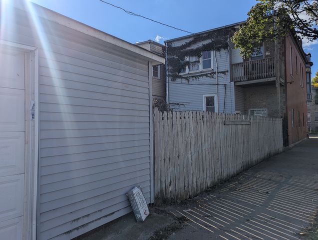 1657 N Monticello Avenue, Chicago, IL 60647