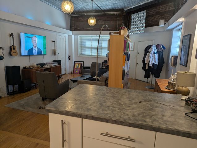 1657 N Monticello Avenue, Chicago, IL 60647