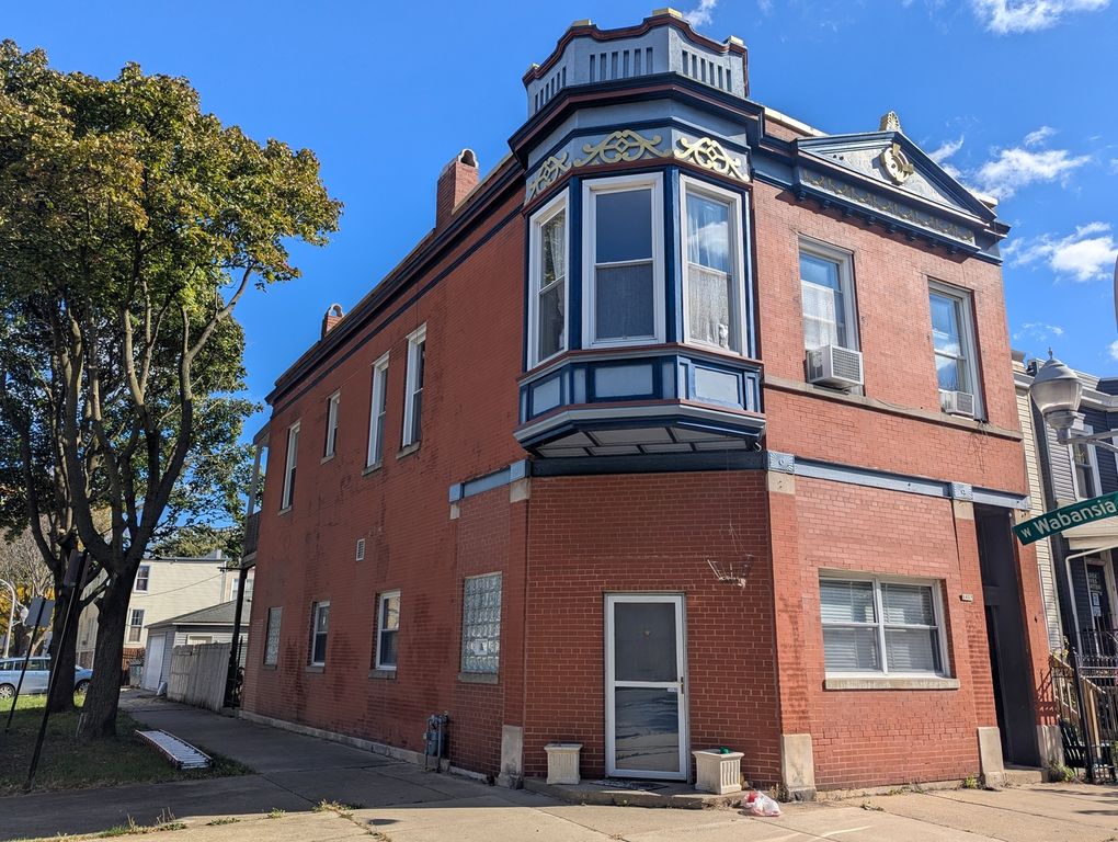 1657 N Monticello Avenue, Chicago, IL 60647