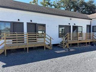 905 74th Street 5, Houston, TX 77011
