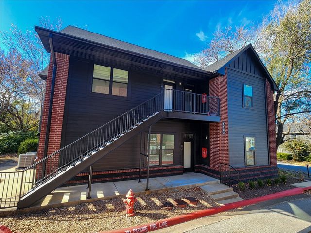 1137 N Leverett Avenue 202, Fayetteville, AR 72703