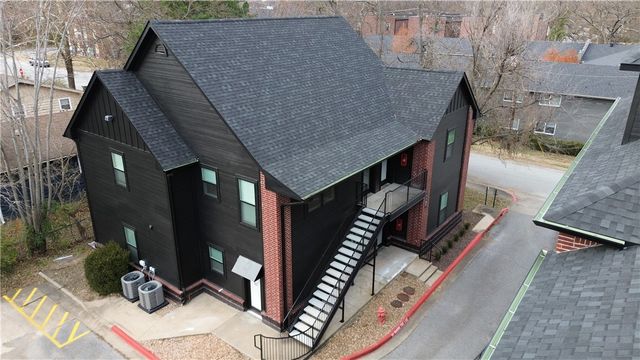 1137 N Leverett Avenue 202, Fayetteville, AR 72703