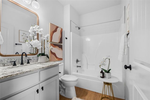 1137 N Leverett Avenue 202, Fayetteville, AR 72703