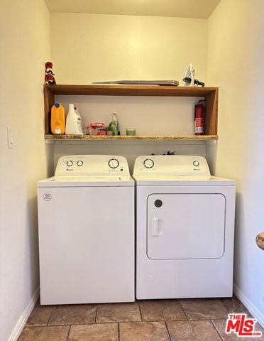 6041 Cleon Avenue, North Hollywood (los Angeles), CA 91606