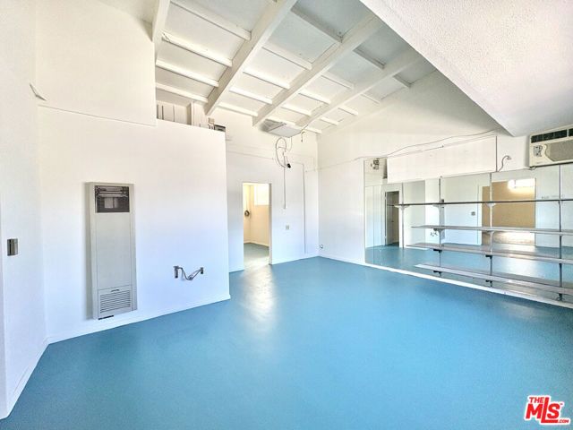 6041 Cleon Avenue, North Hollywood (los Angeles), CA 91606