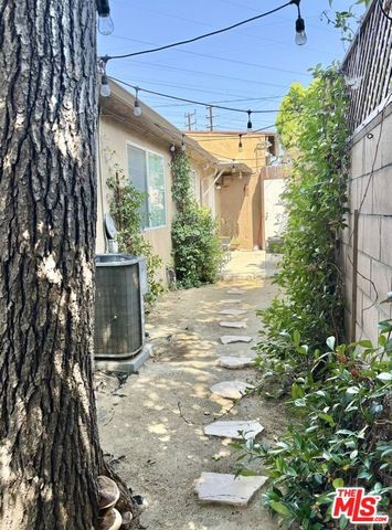 6041 Cleon Avenue, North Hollywood (los Angeles), CA 91606