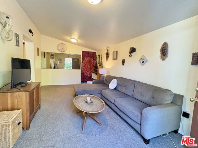 6041 Cleon Avenue, North Hollywood (los Angeles), CA 91606