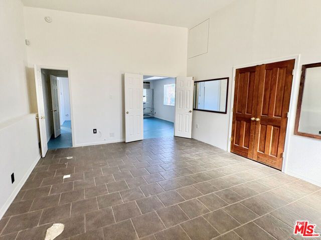 6041 Cleon Avenue, North Hollywood (los Angeles), CA 91606